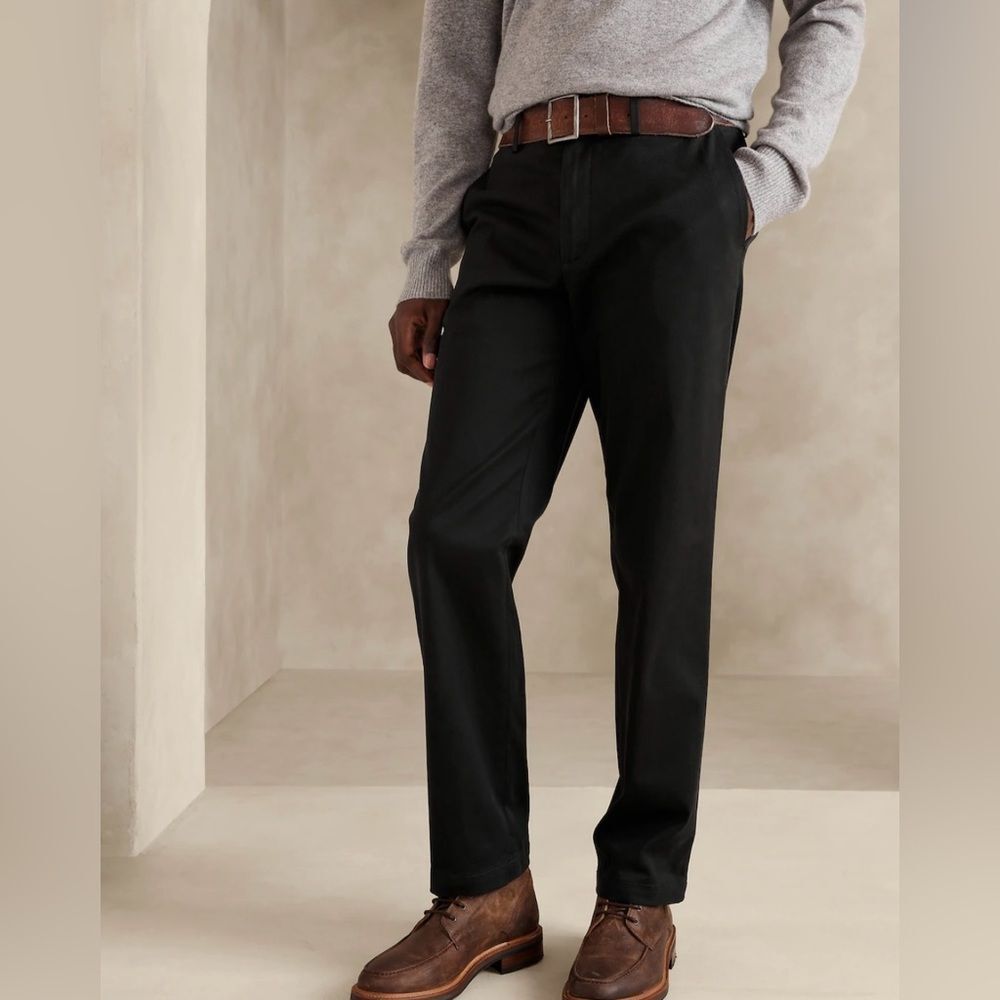 BANANA REPUBLIC STRAIGHT RAPID MOVEMENT CHINO NWT